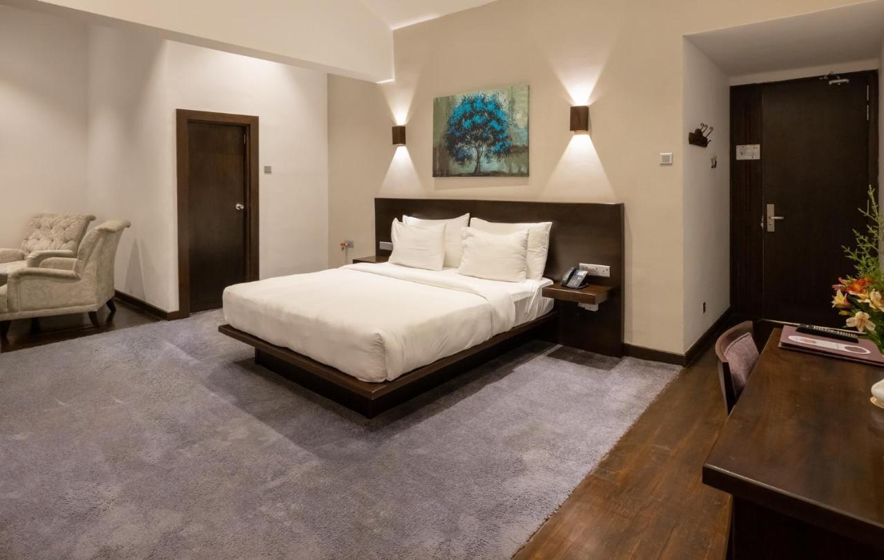 Galway Heights Hotel Nuwara Eliya Bagian luar foto