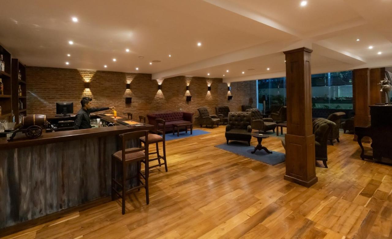 Galway Heights Hotel Nuwara Eliya Bagian luar foto